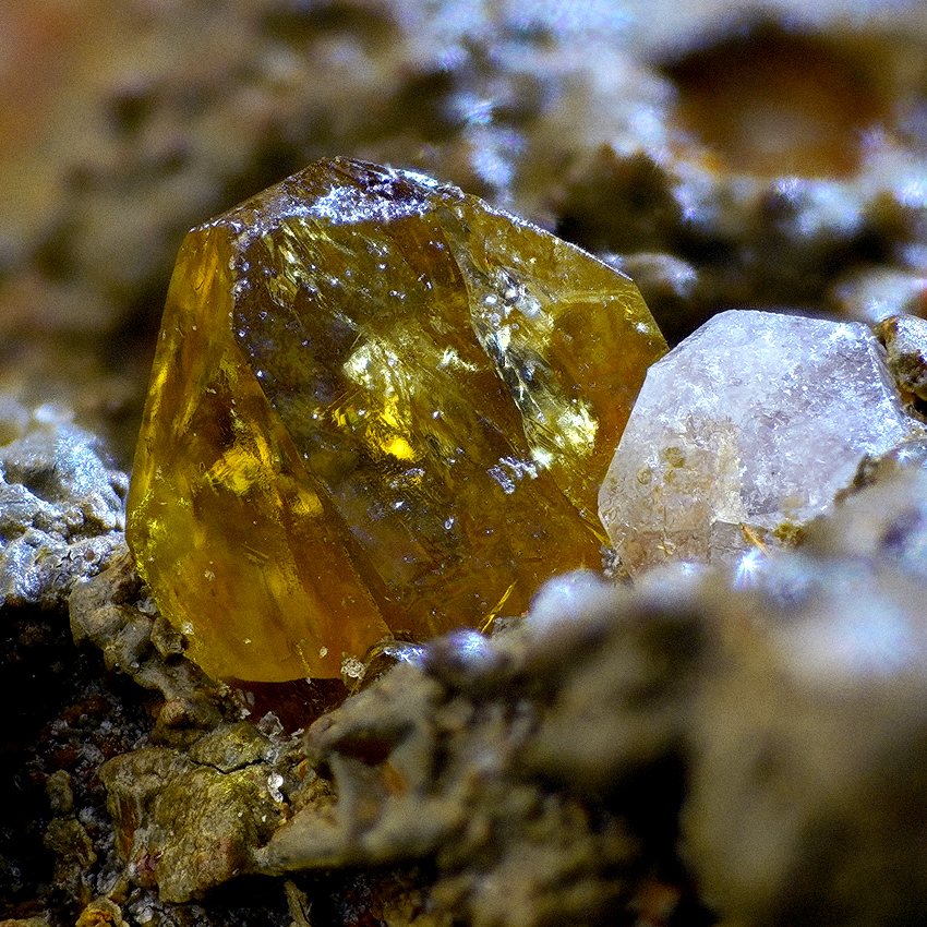 Monazite-(Ce) Rutile Pericline