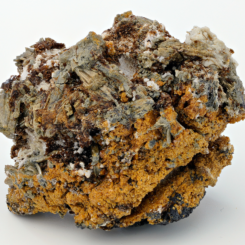 Fluorcalcioroméite & Pyrophanite