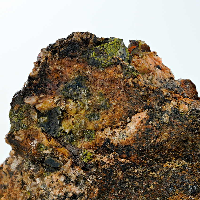 Cuprotungstite & Scheelite