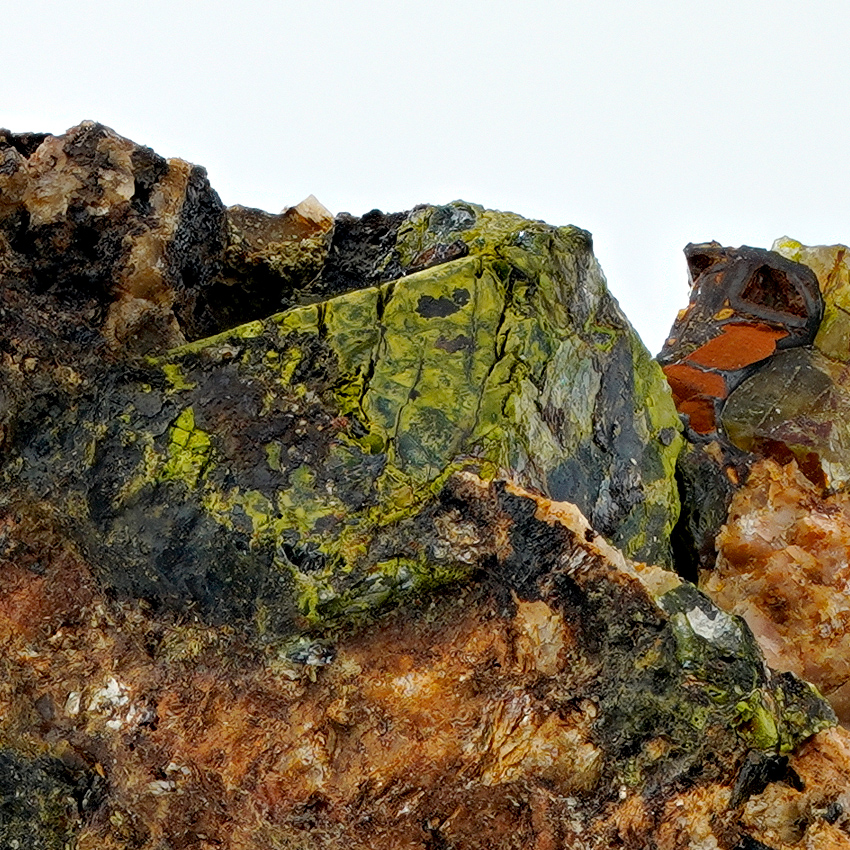 Cuprotungstite & Scheelite