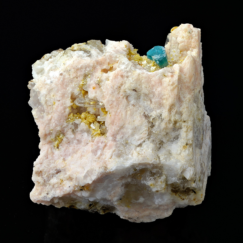 Fluorapatite On Orthoclase