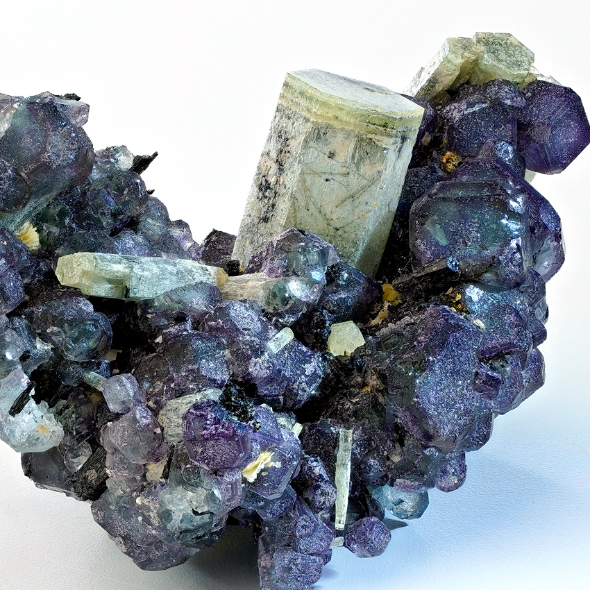 Beryl Var Heliodor & Fluorite