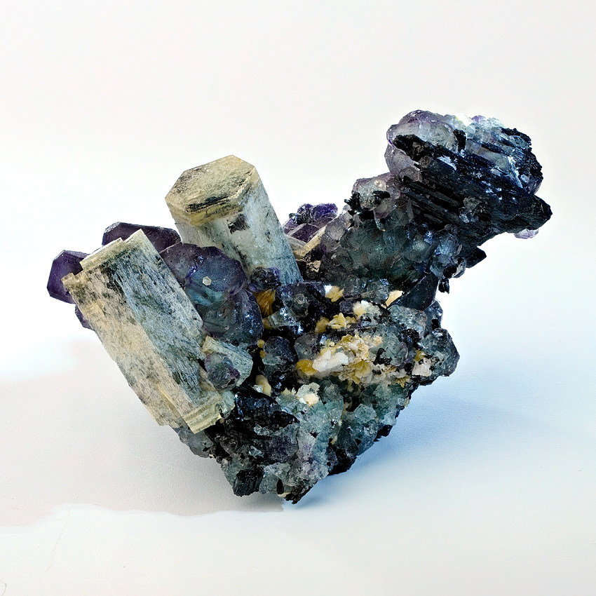 Beryl Var Heliodor & Fluorite