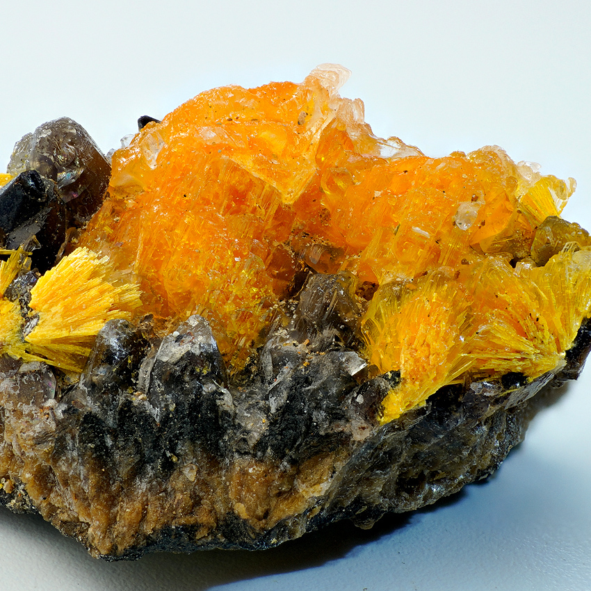 Boltwoodite & Hyalite