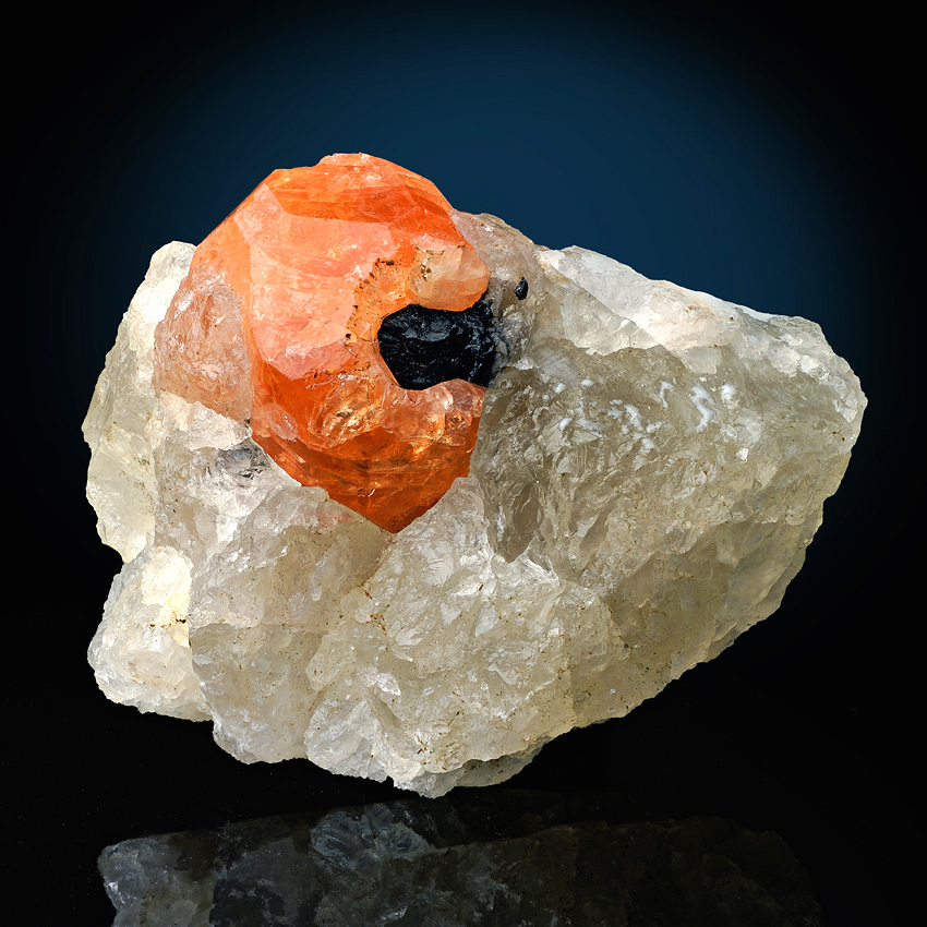 Garnet Var Spessartine & Schorl
