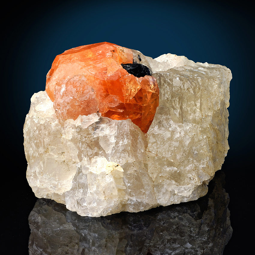 Garnet Var Spessartine & Schorl