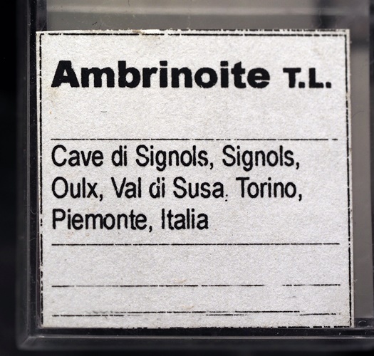 Ambrinoite