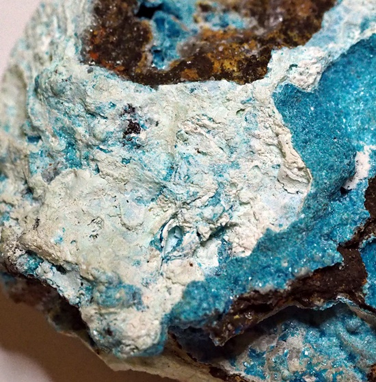 Zincowoodwardite & Serpierite