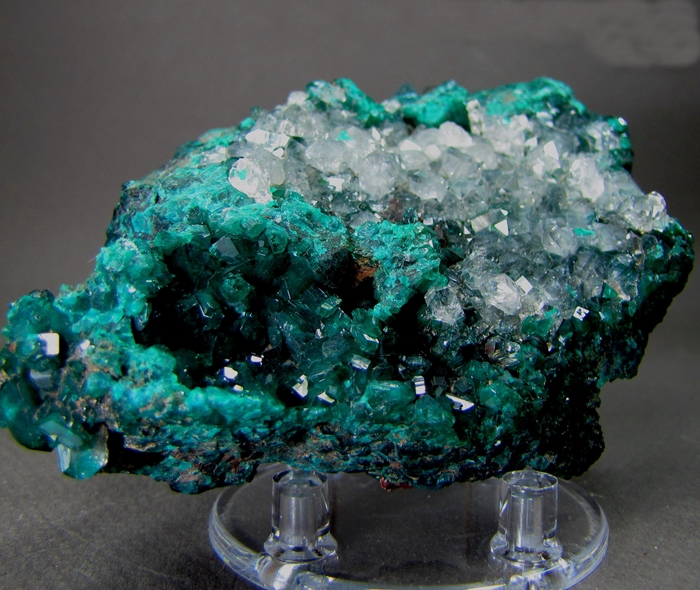 Dioptase & Quartz