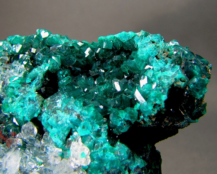 Dioptase & Quartz