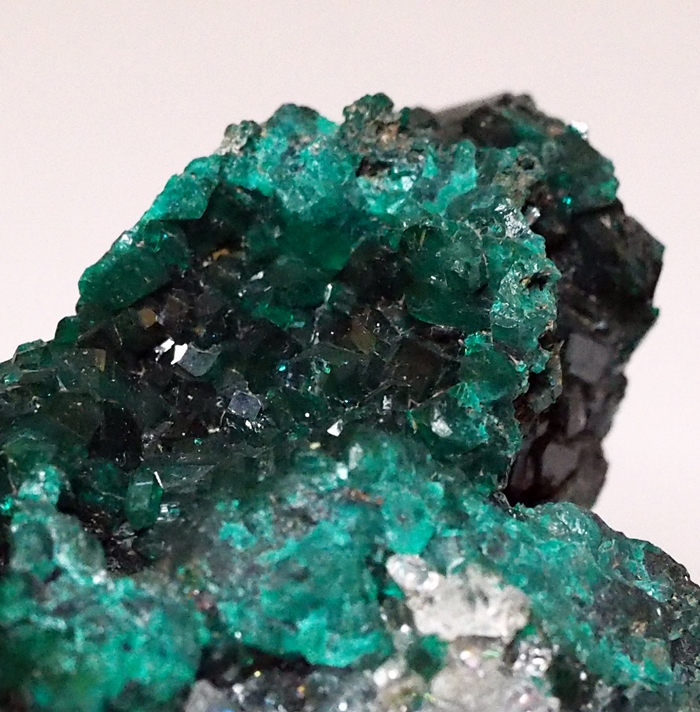 Dioptase & Quartz