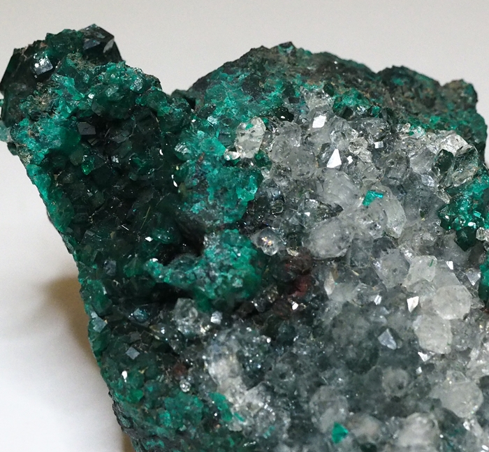 Dioptase & Quartz