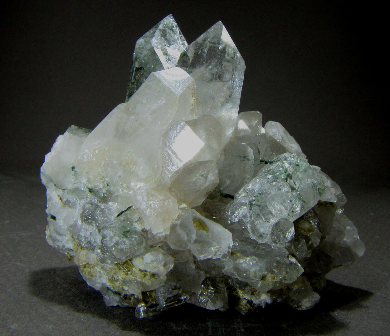 Quartz & Byssolite