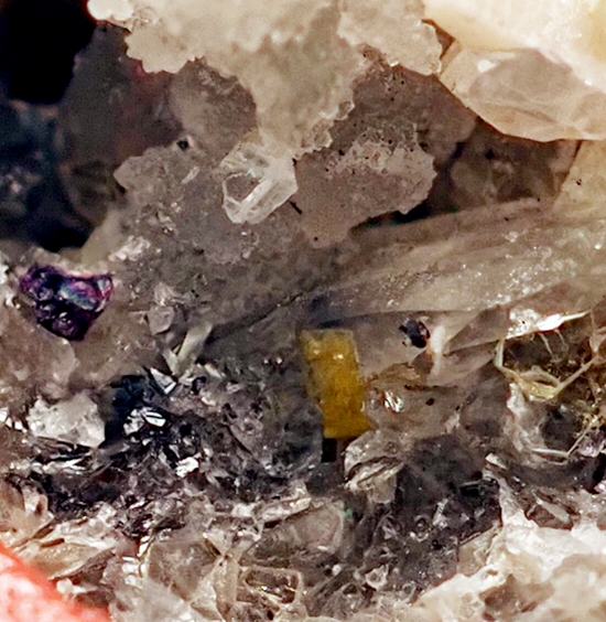 Haiweeite & Uranophane