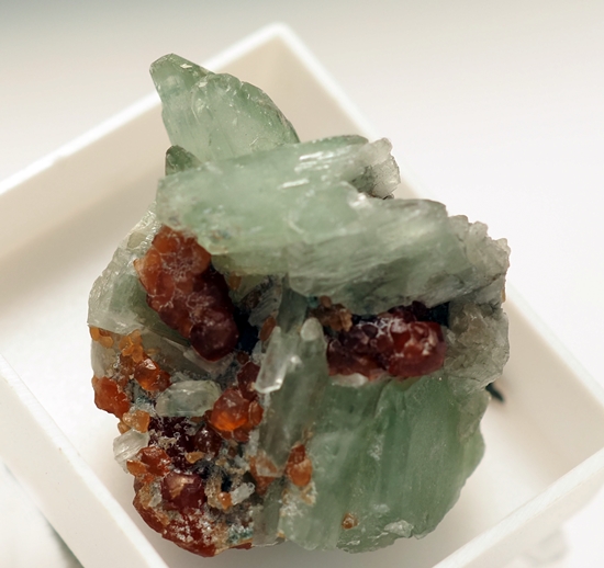 Diopside & Hessonite