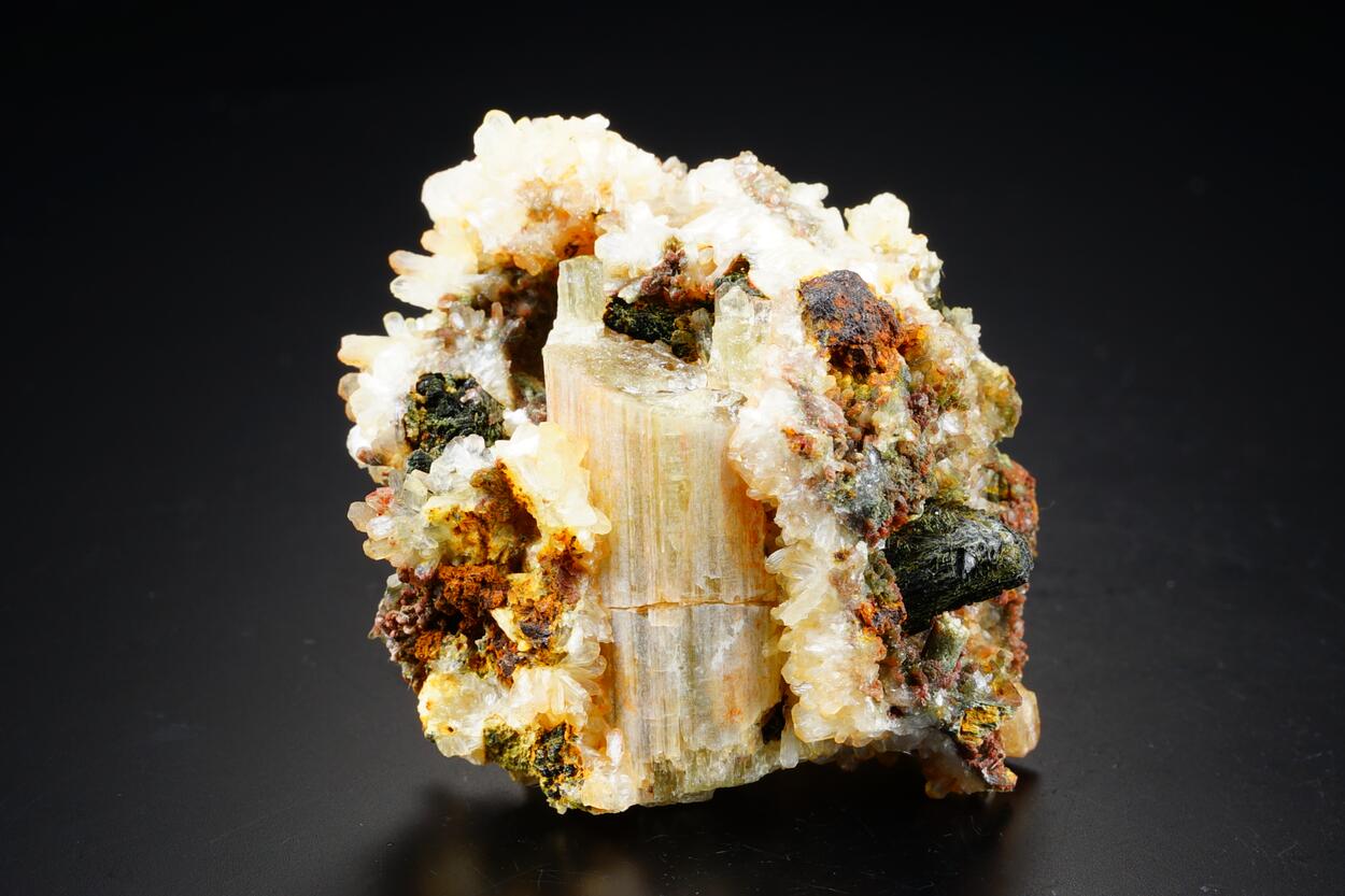 Apatite Actinolite & Stilbite