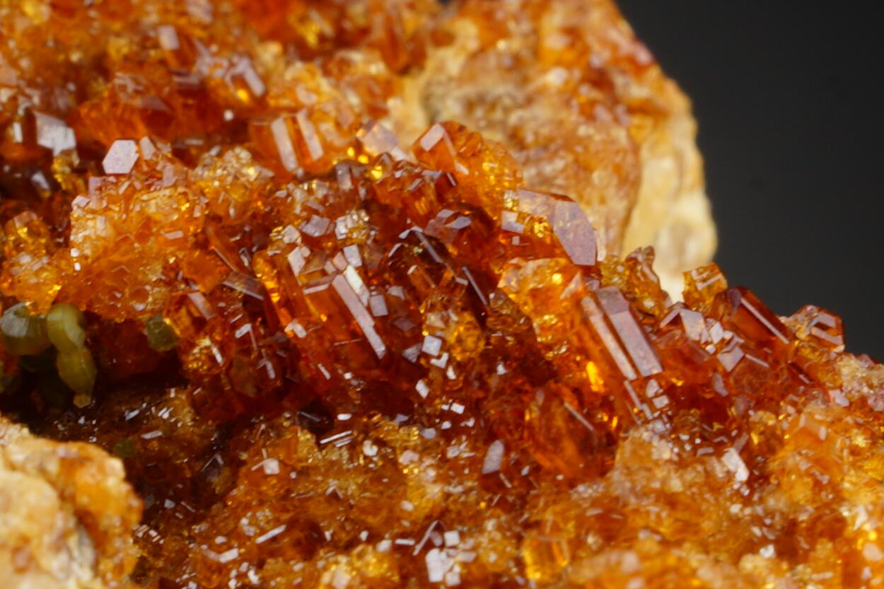 Grossular Var Hessonite & Clinochlore