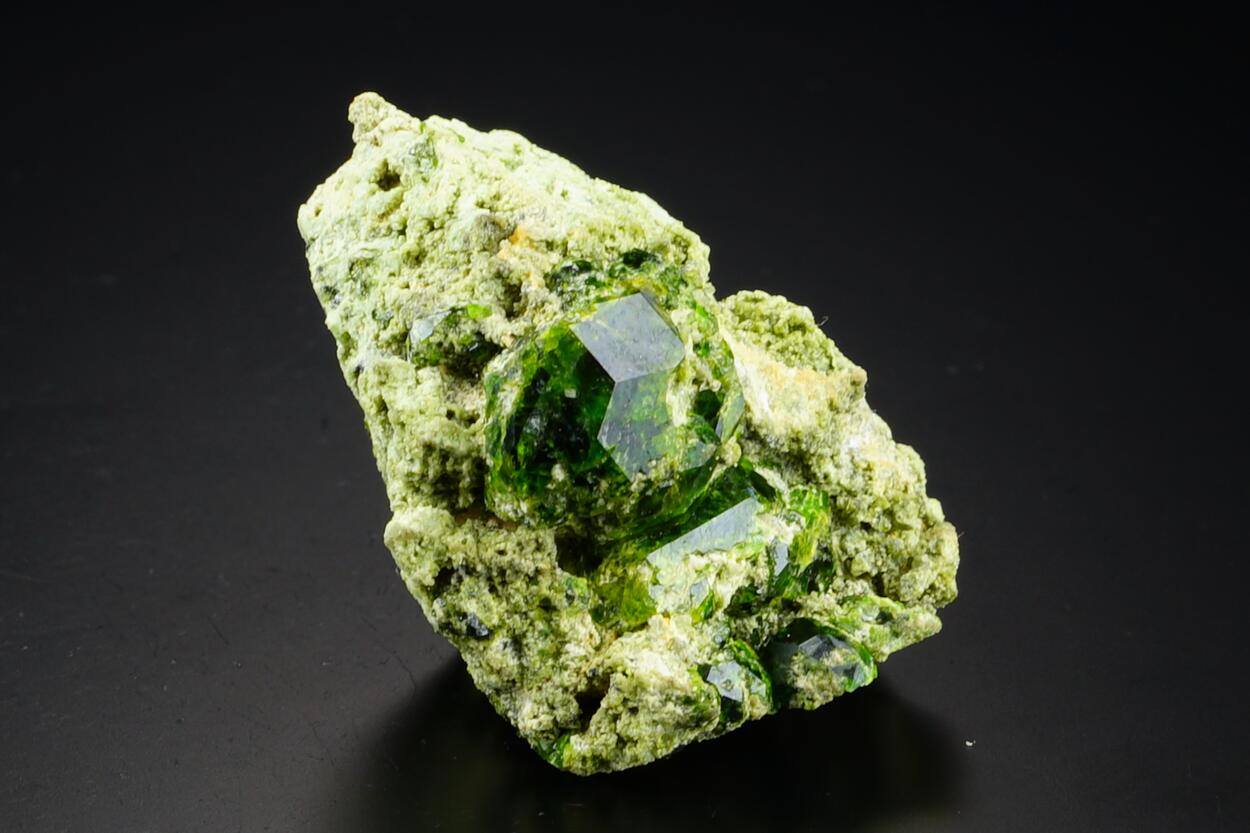 Garnet Var Demantoid