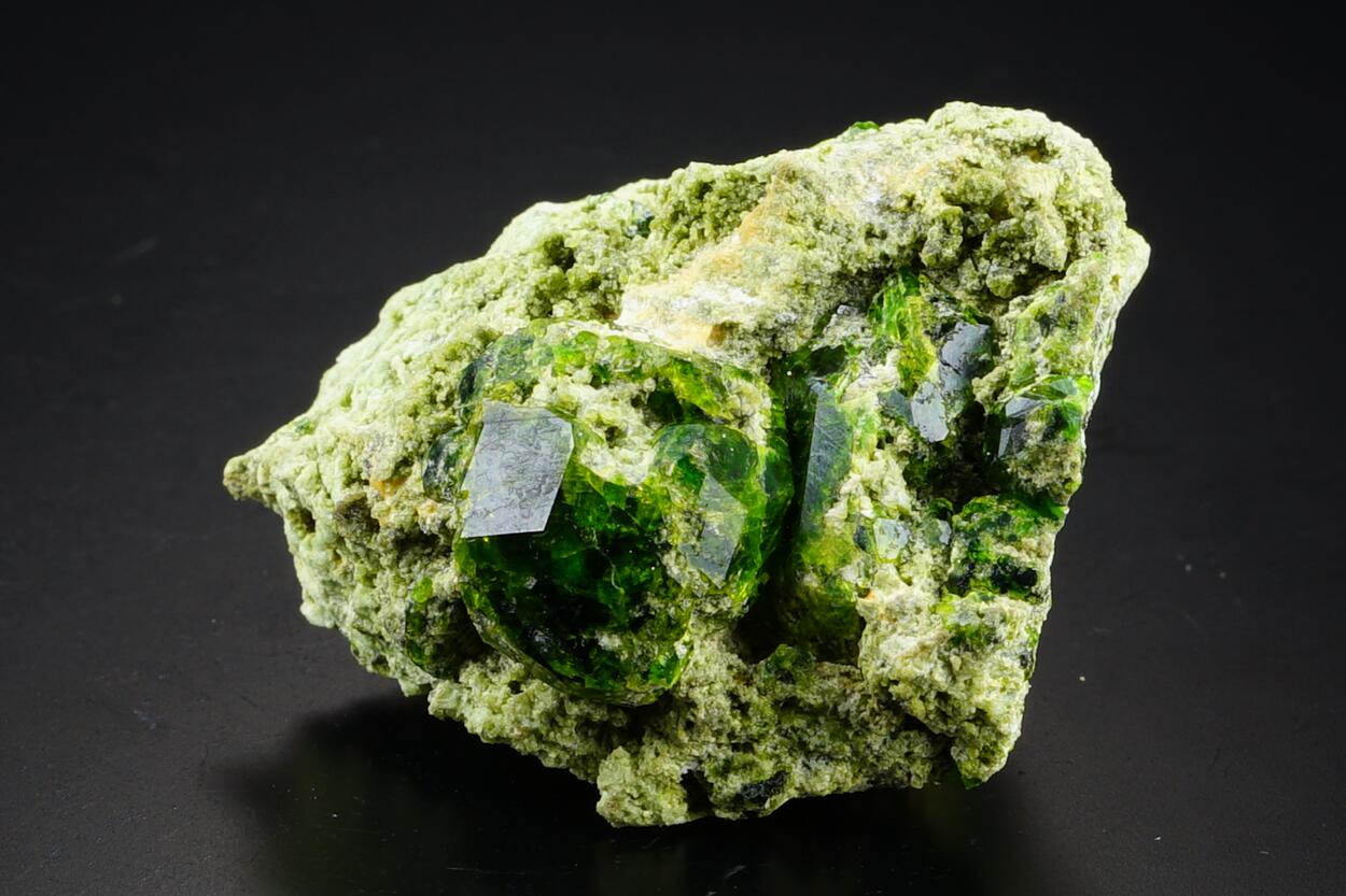 Garnet Var Demantoid