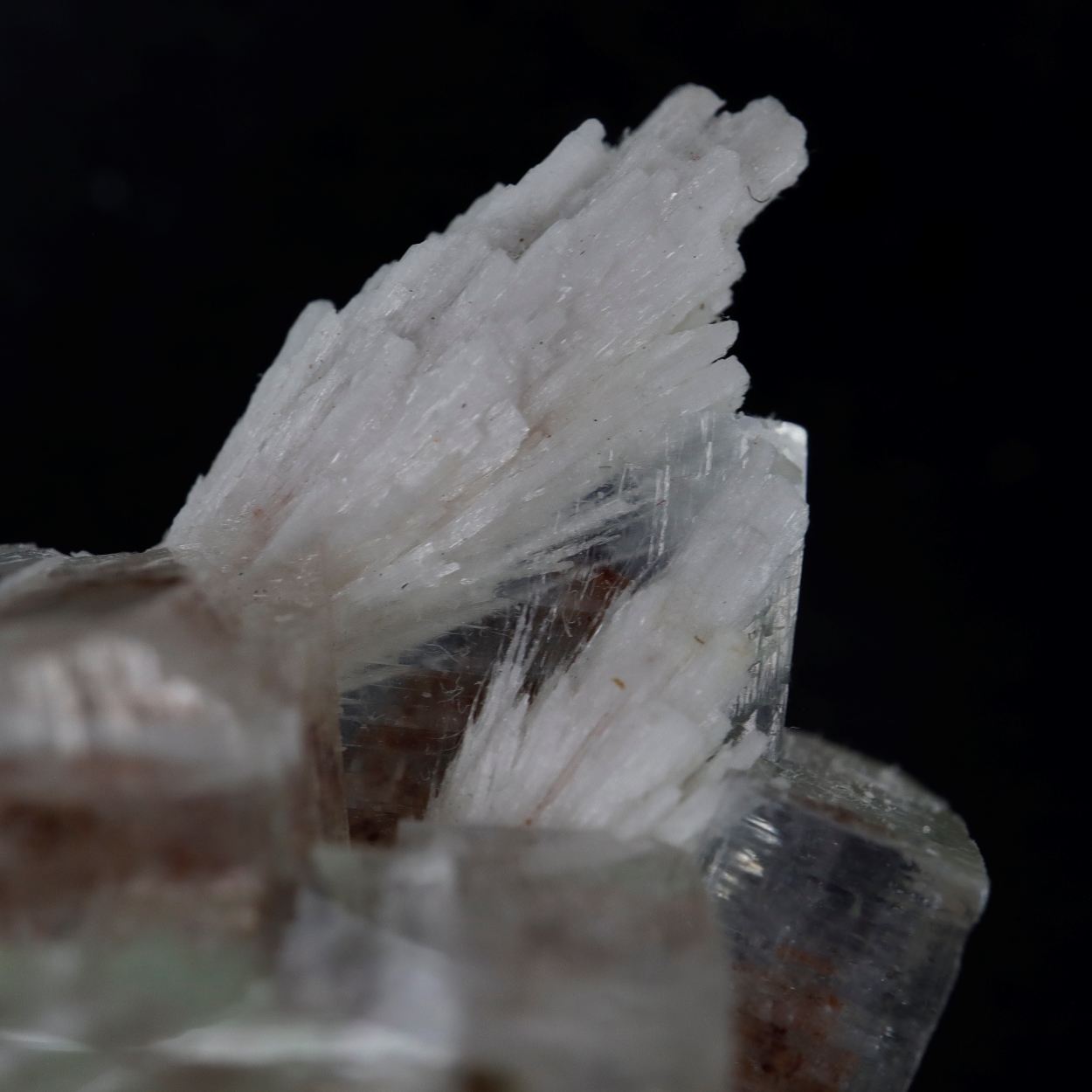 Mesolite With Apophyllite