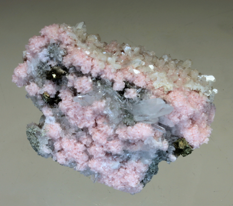 Rhodochrosite Stilbite Chalcopyrite & Quartz