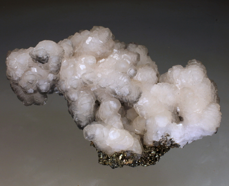 Manganoan Calcite