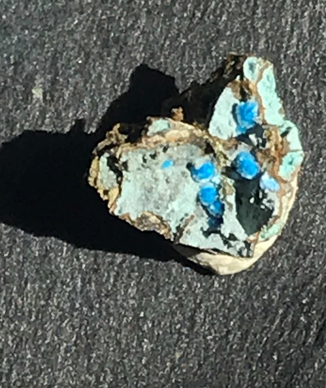 Cyanotrichite