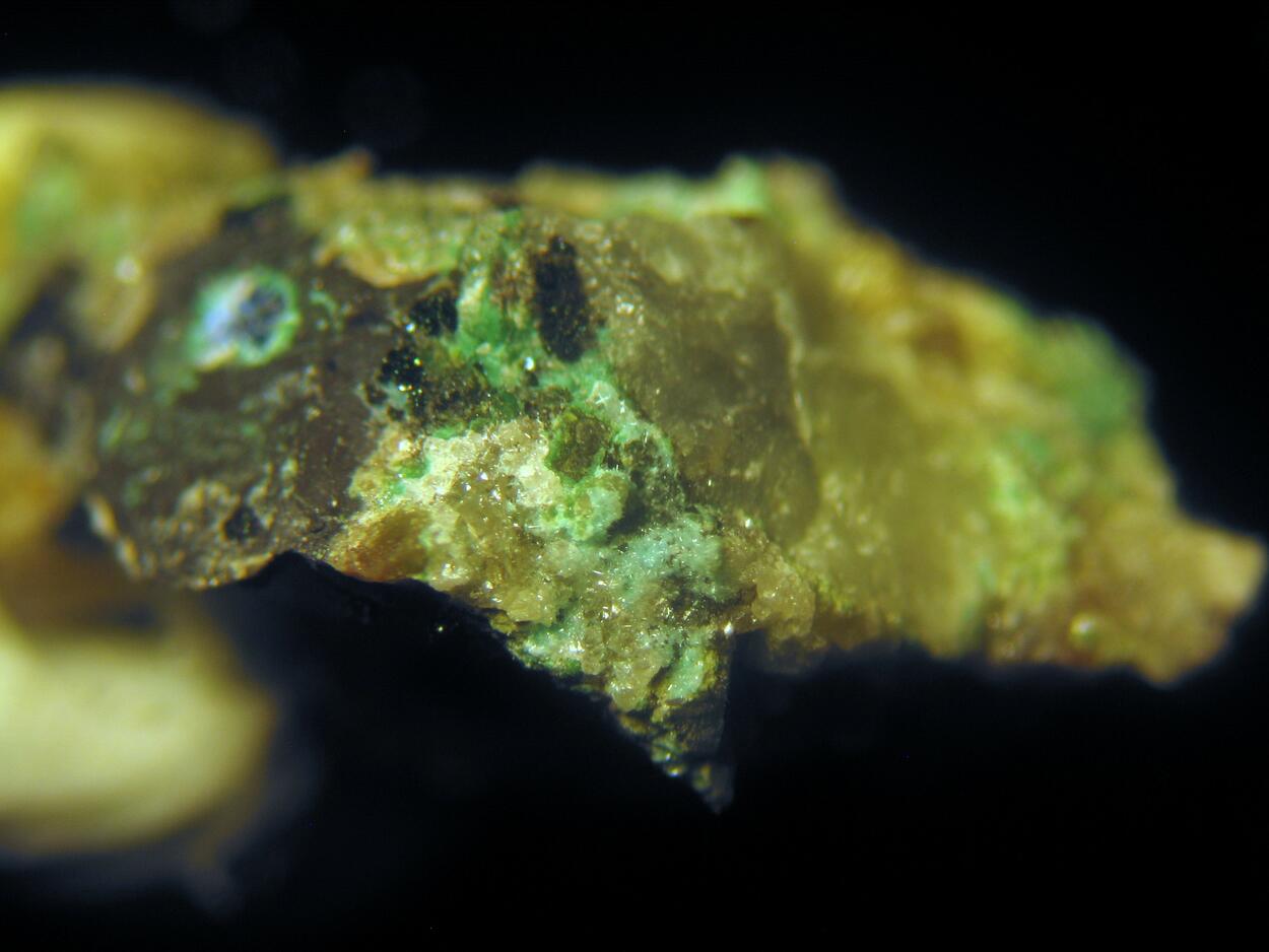 Caledonite Cerussite