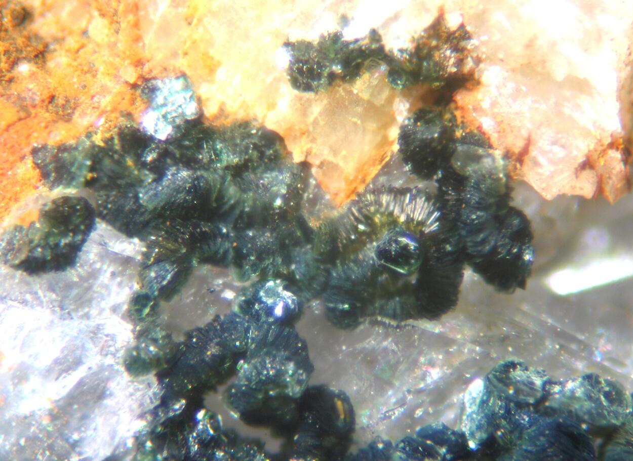 Clinochlore Pyrite Hematite