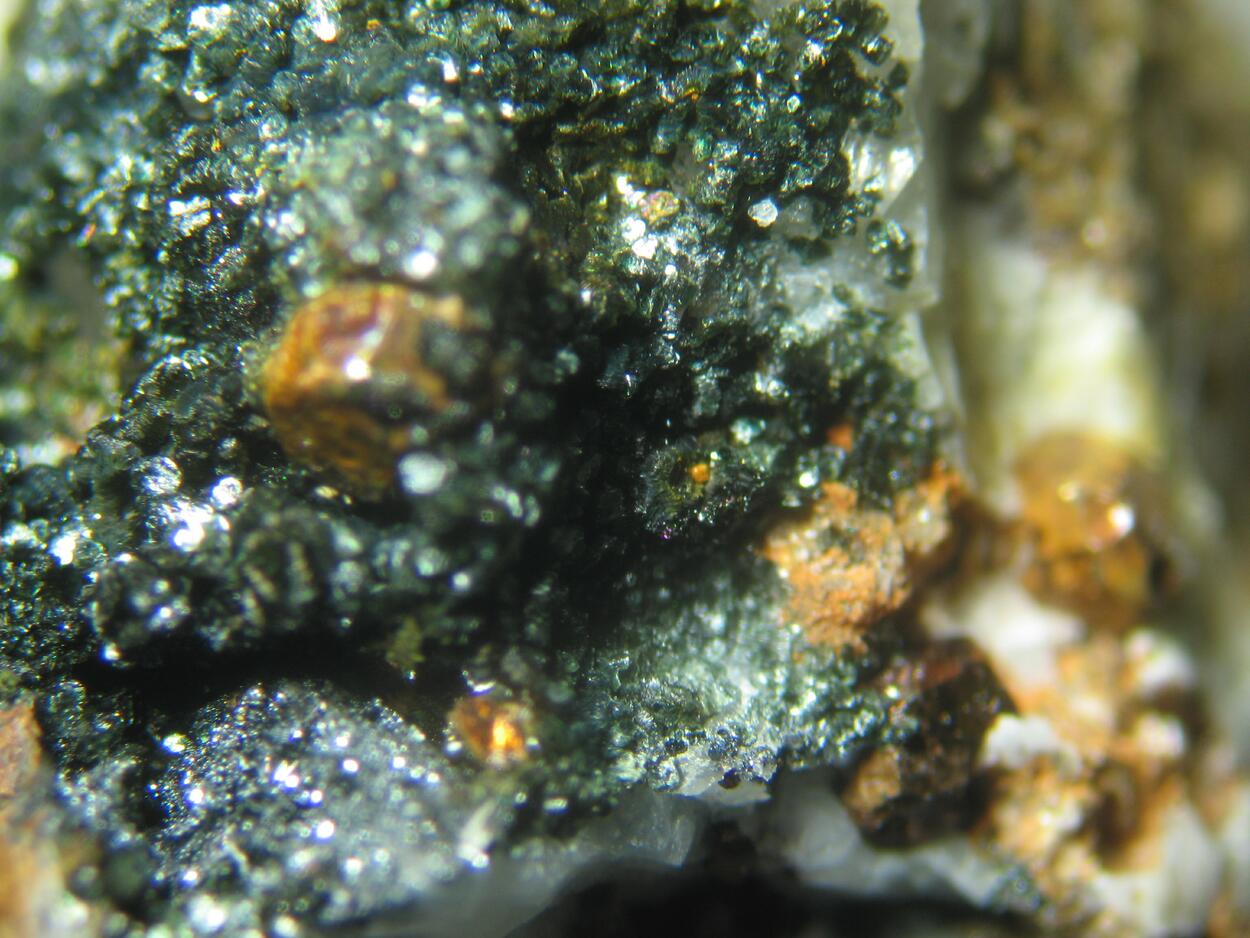 Clinochlore Pyrite Hematite