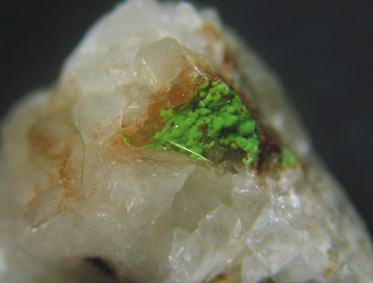 Conichalcite & Agardite-(Ce)