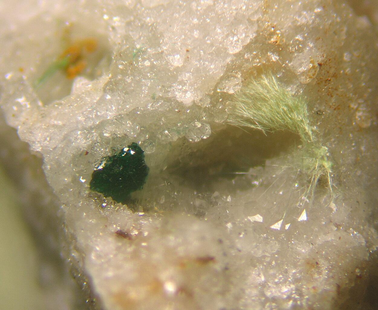 Cornwallite & Agardite-(Ce)
