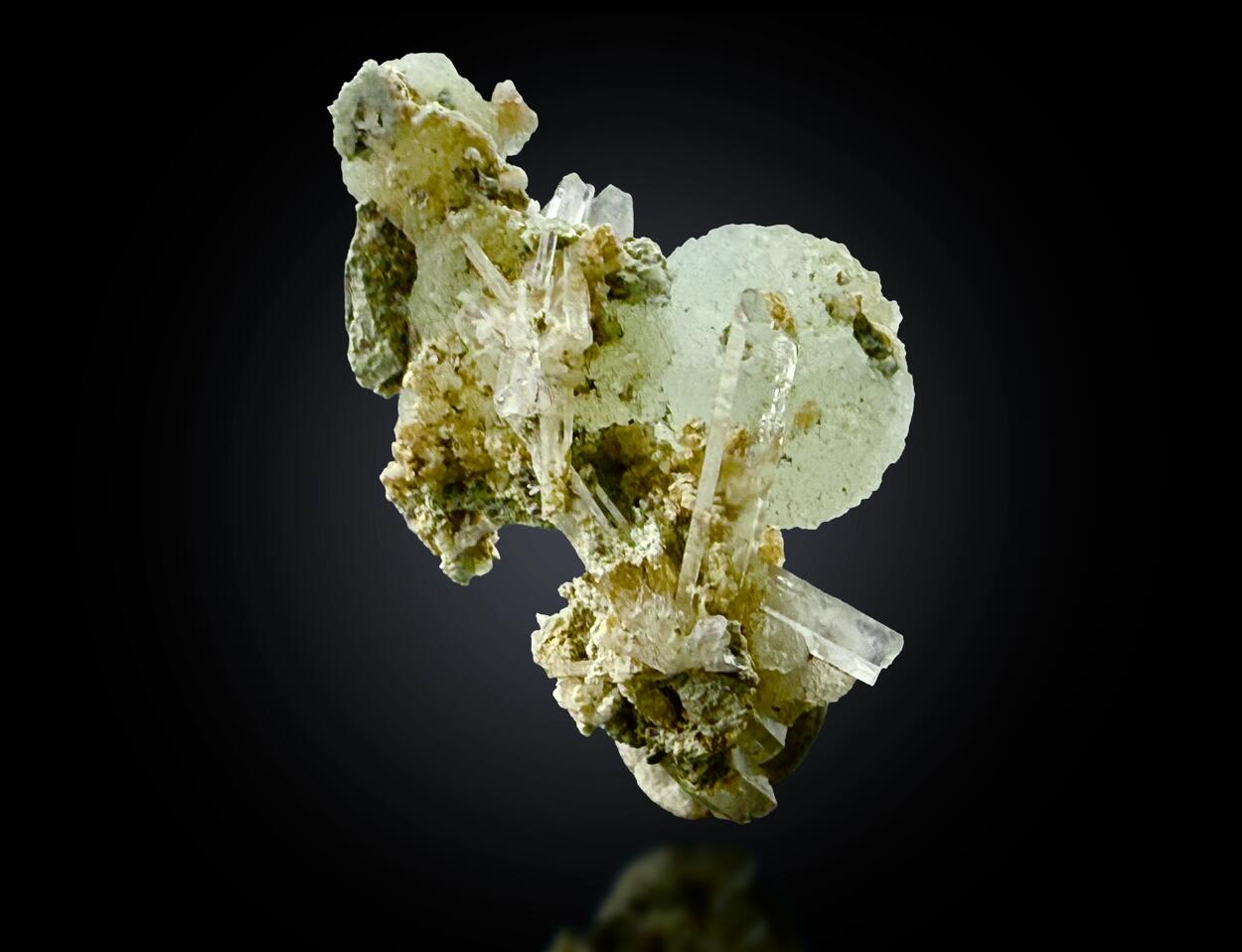 Hydromagnesite With Brucite