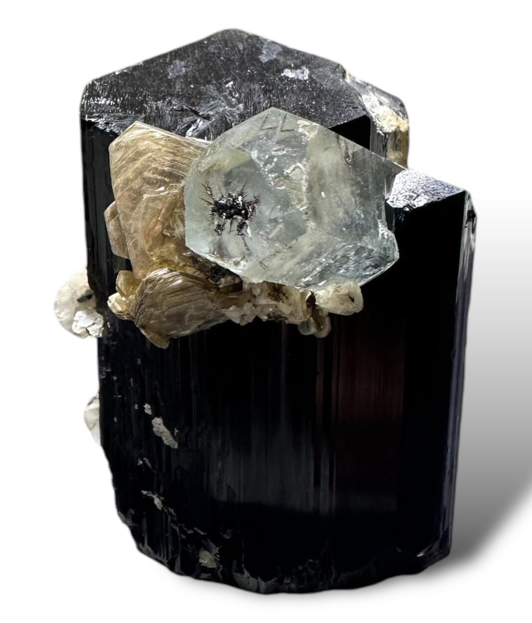 Aquamarine On Schorl