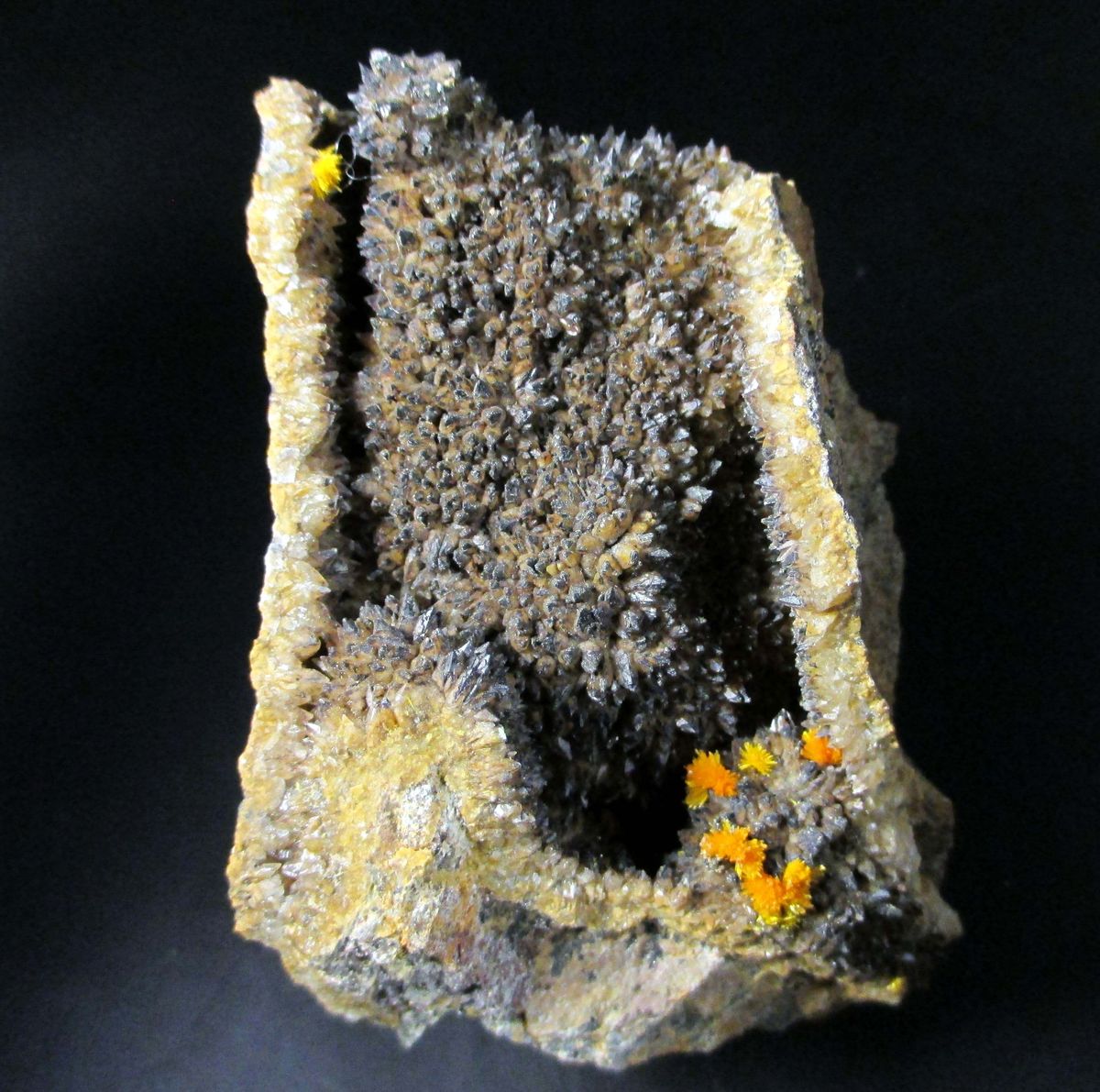 Boltwoodite On Calcite & Pyrolusite