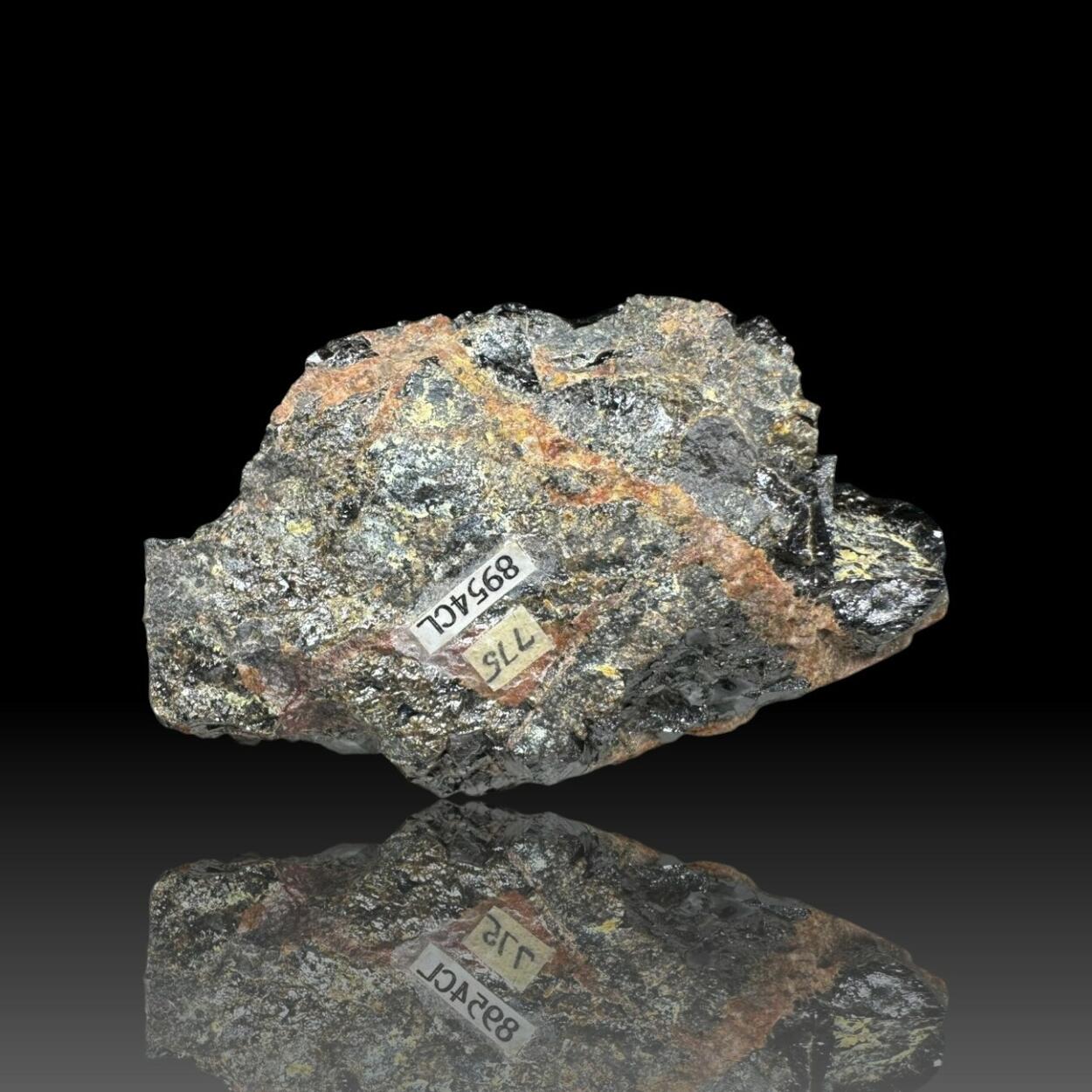 Fergusonite-(Y)