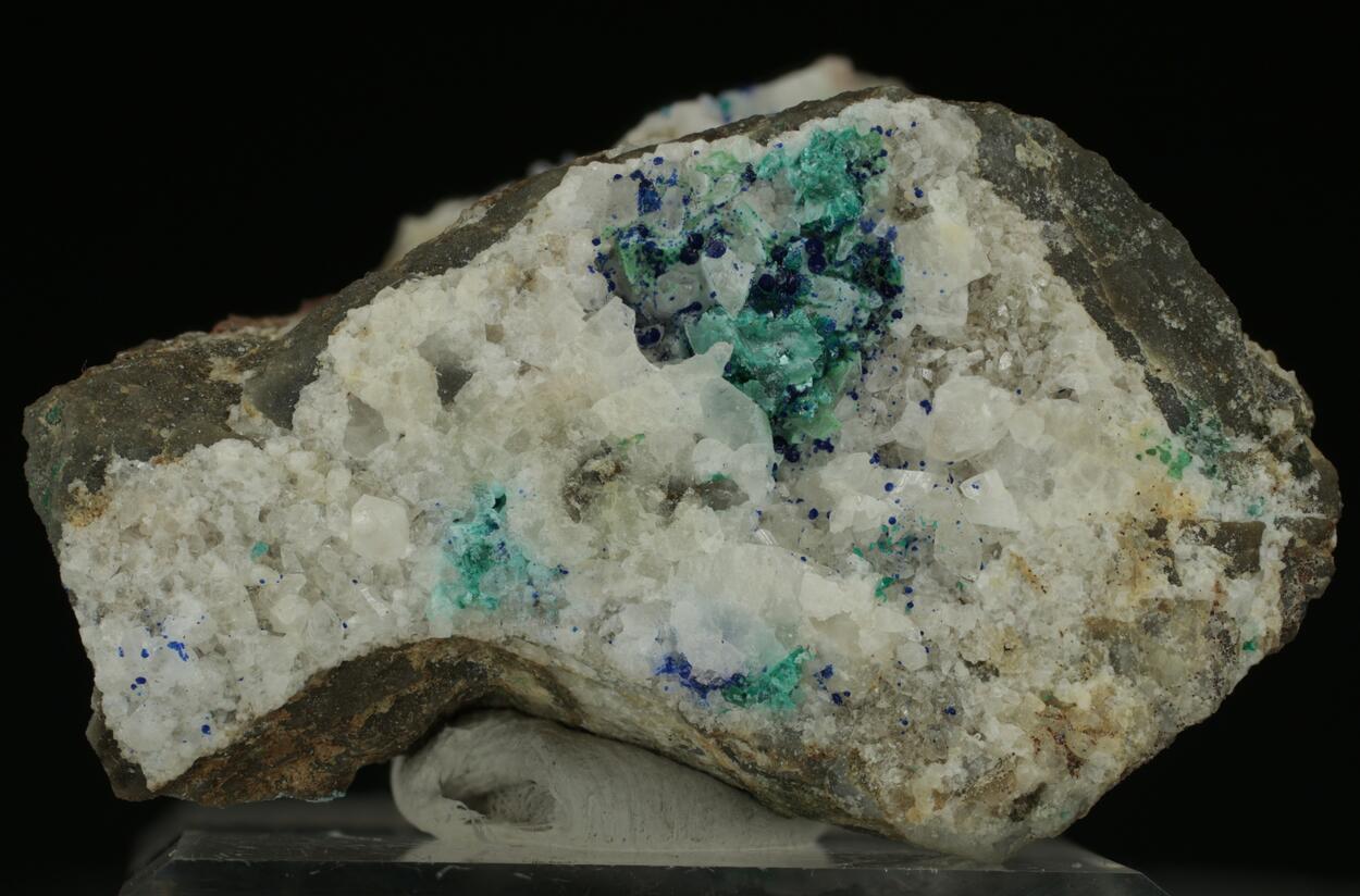 Tangdanite