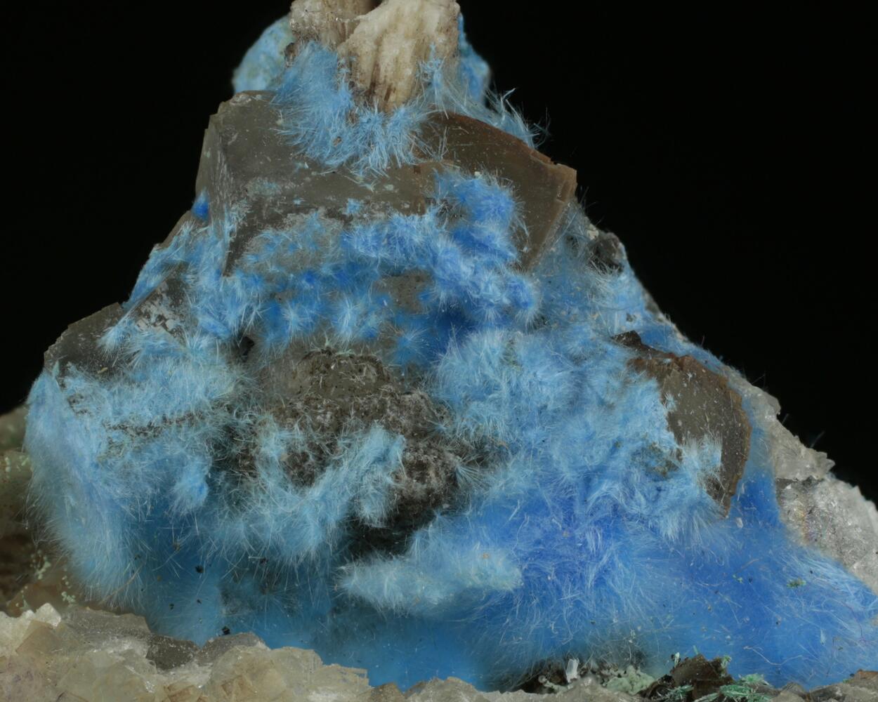 Cyanotrichite
