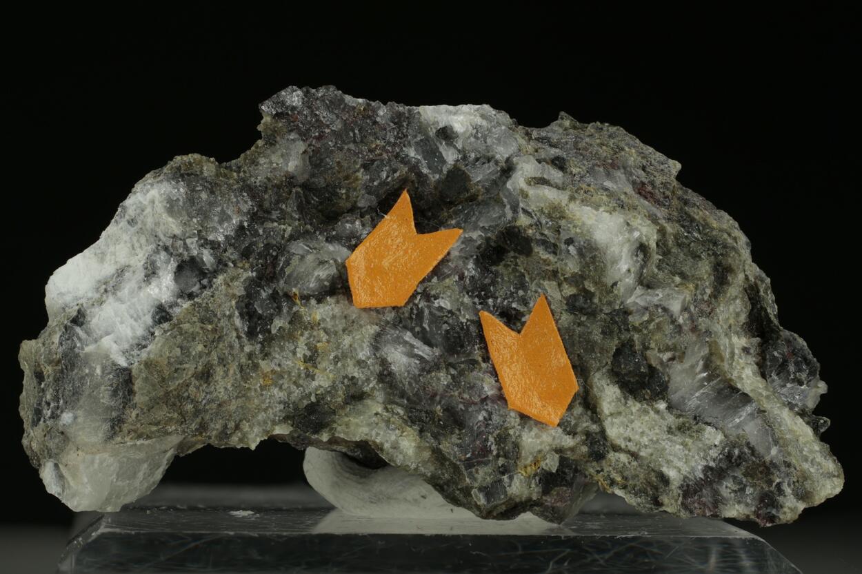 Droninoite
