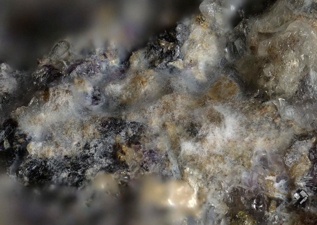 Joliotite & Sellaite