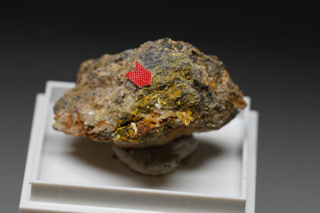 Chukhrovite-(Y) & Blatonite