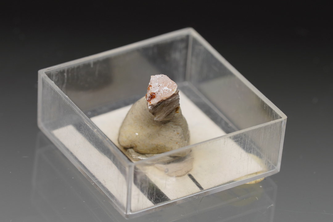 Tiptopite & Englishite