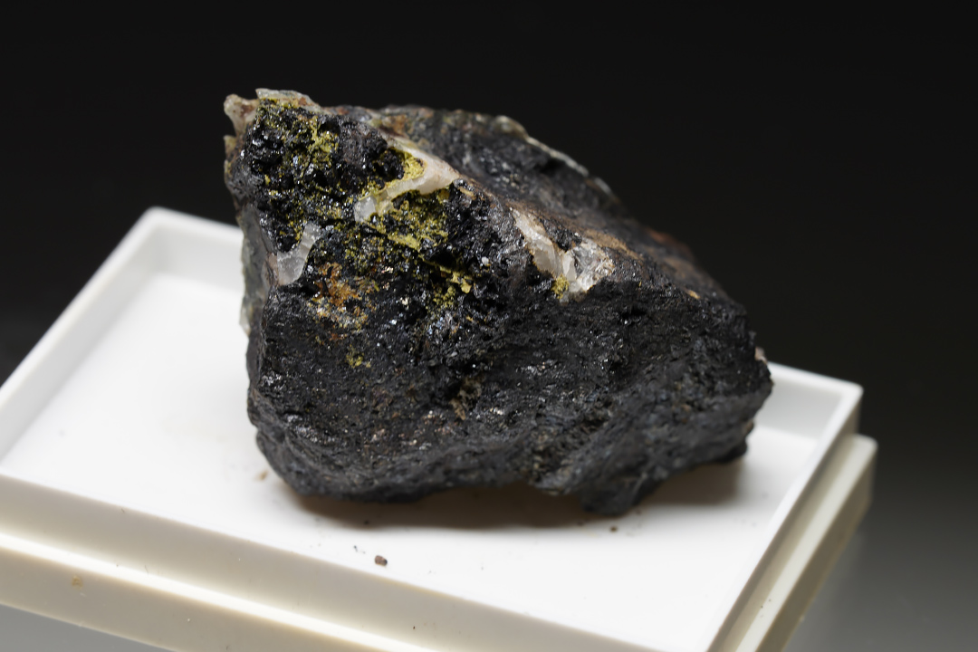 Tavorite & Hureaulite