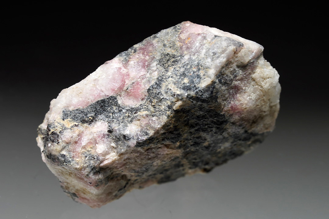 Tugtupite