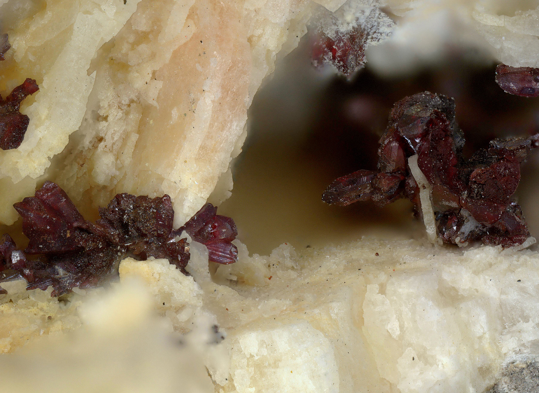 Xanthoconite & Proustite