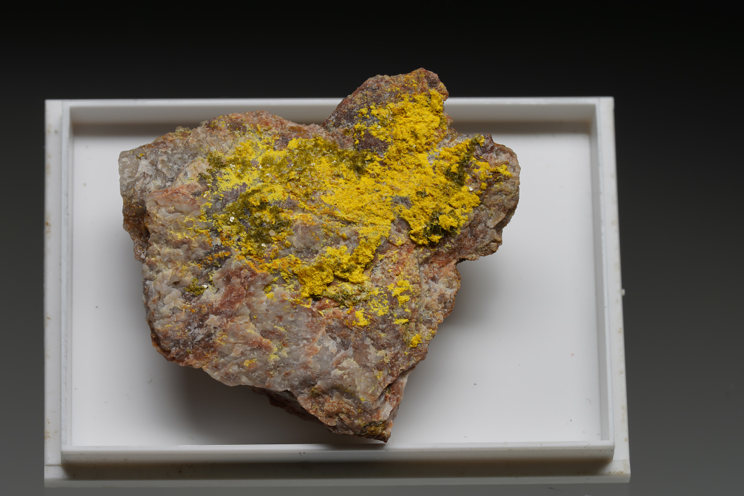 Saléeite & Phosphuranylite