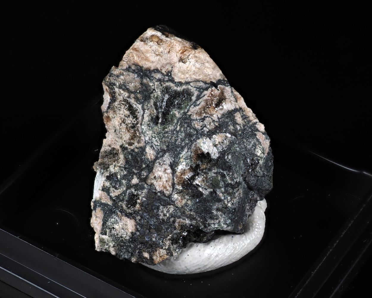 Benyacarite