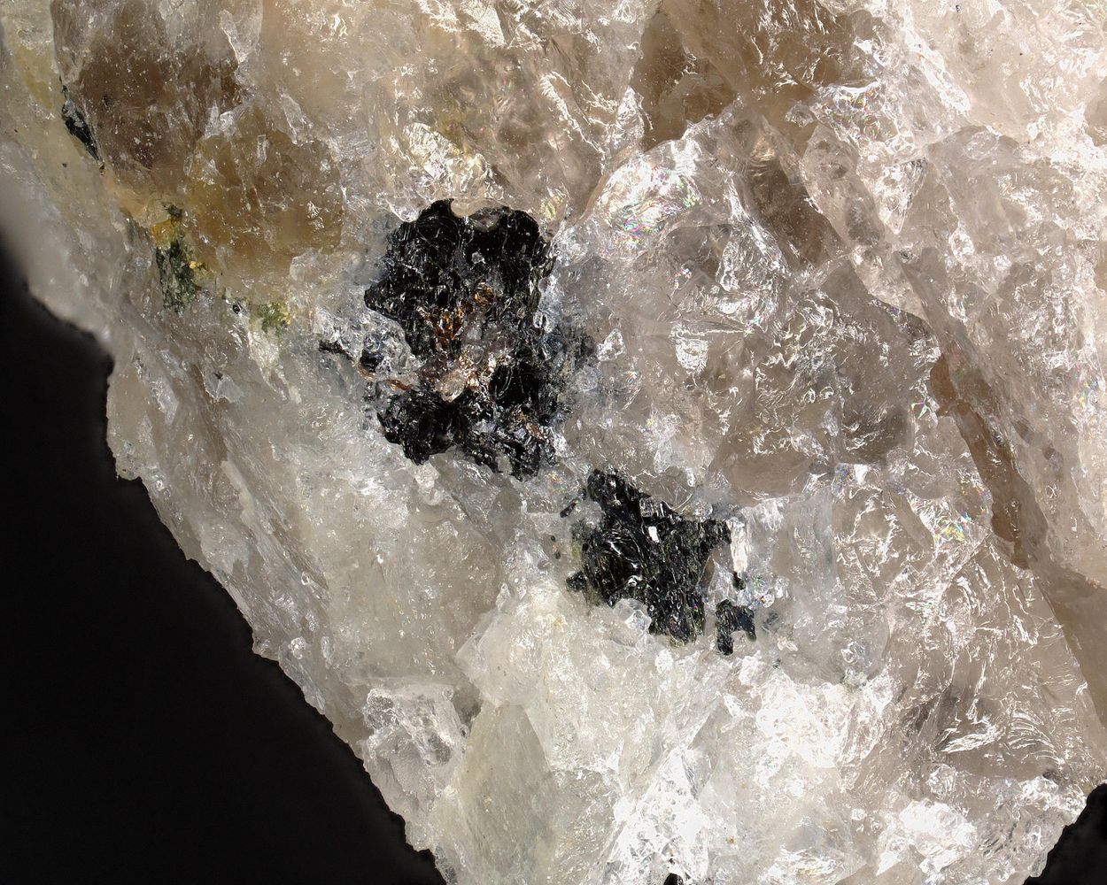 Lucchesiite