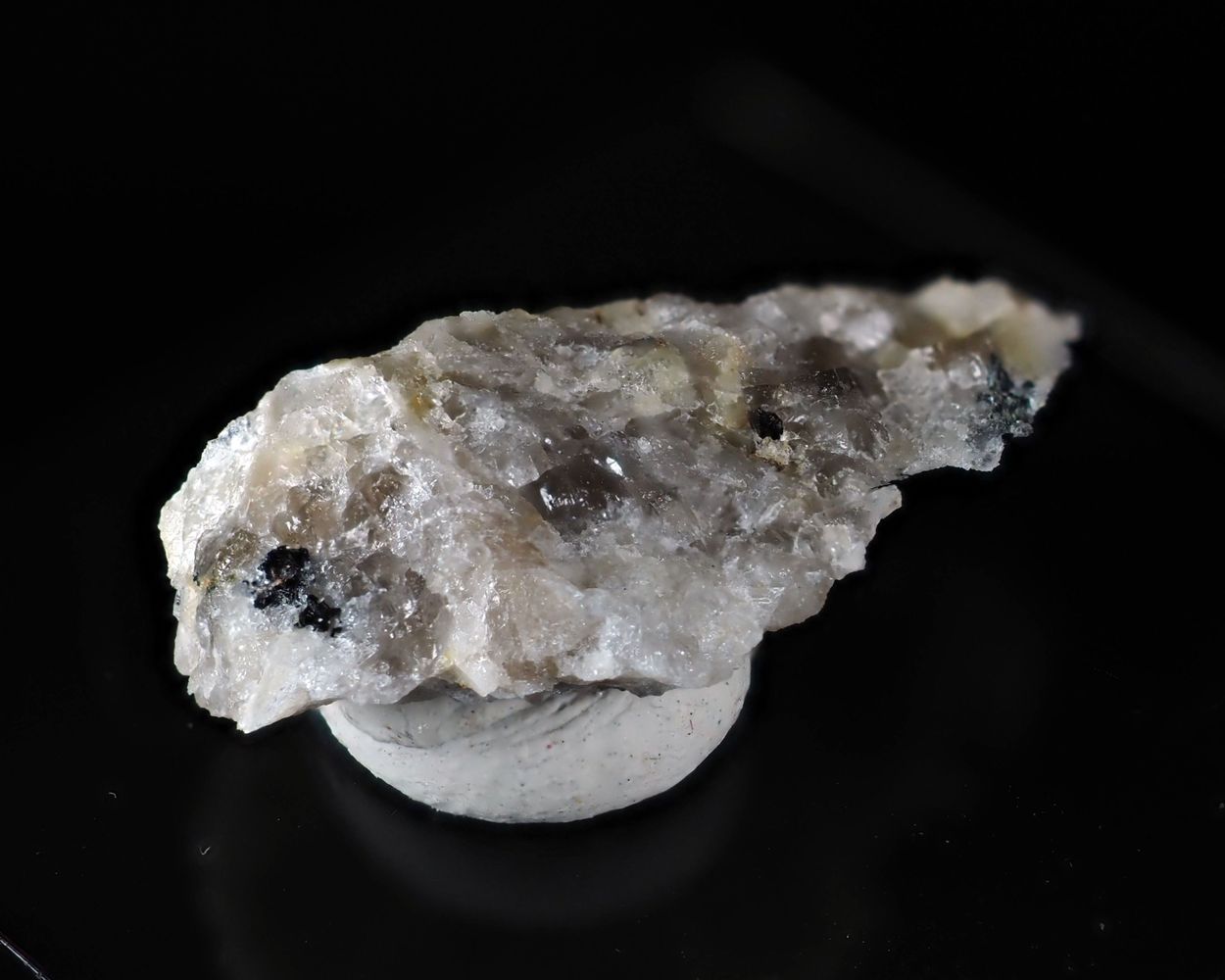 Lucchesiite