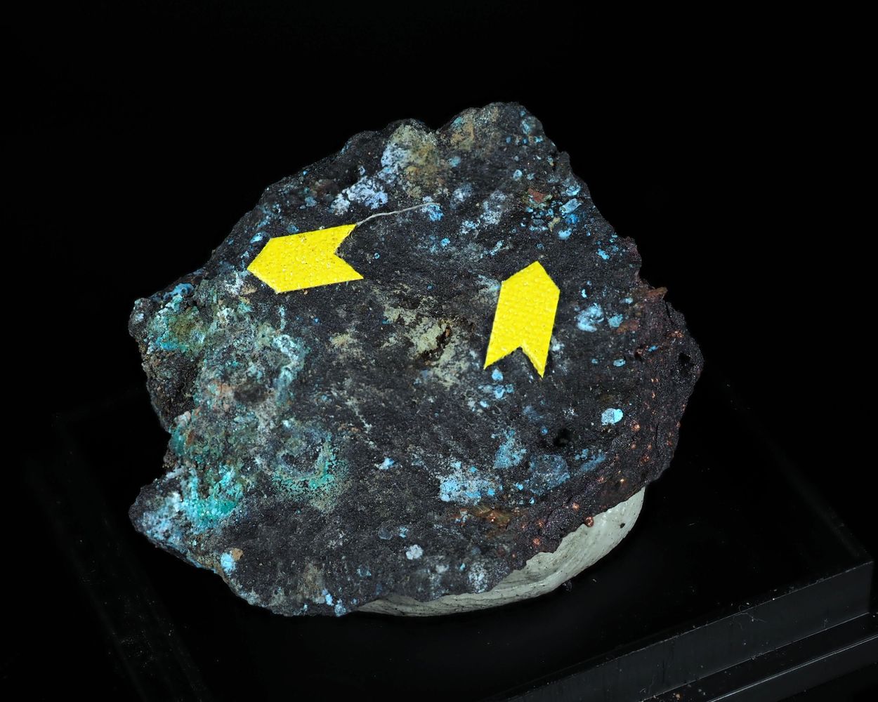 Ramazzoite